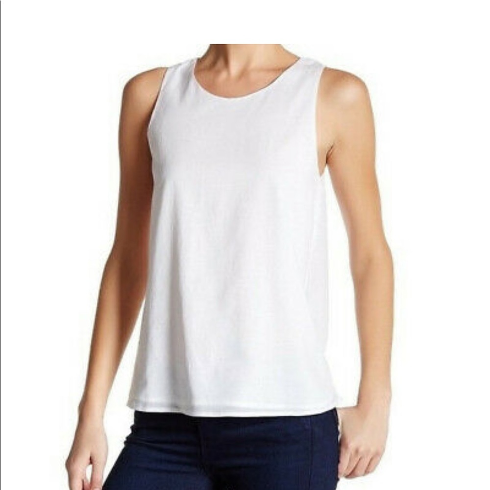 James perse tank w open slit back. Worn 1x, in great condition